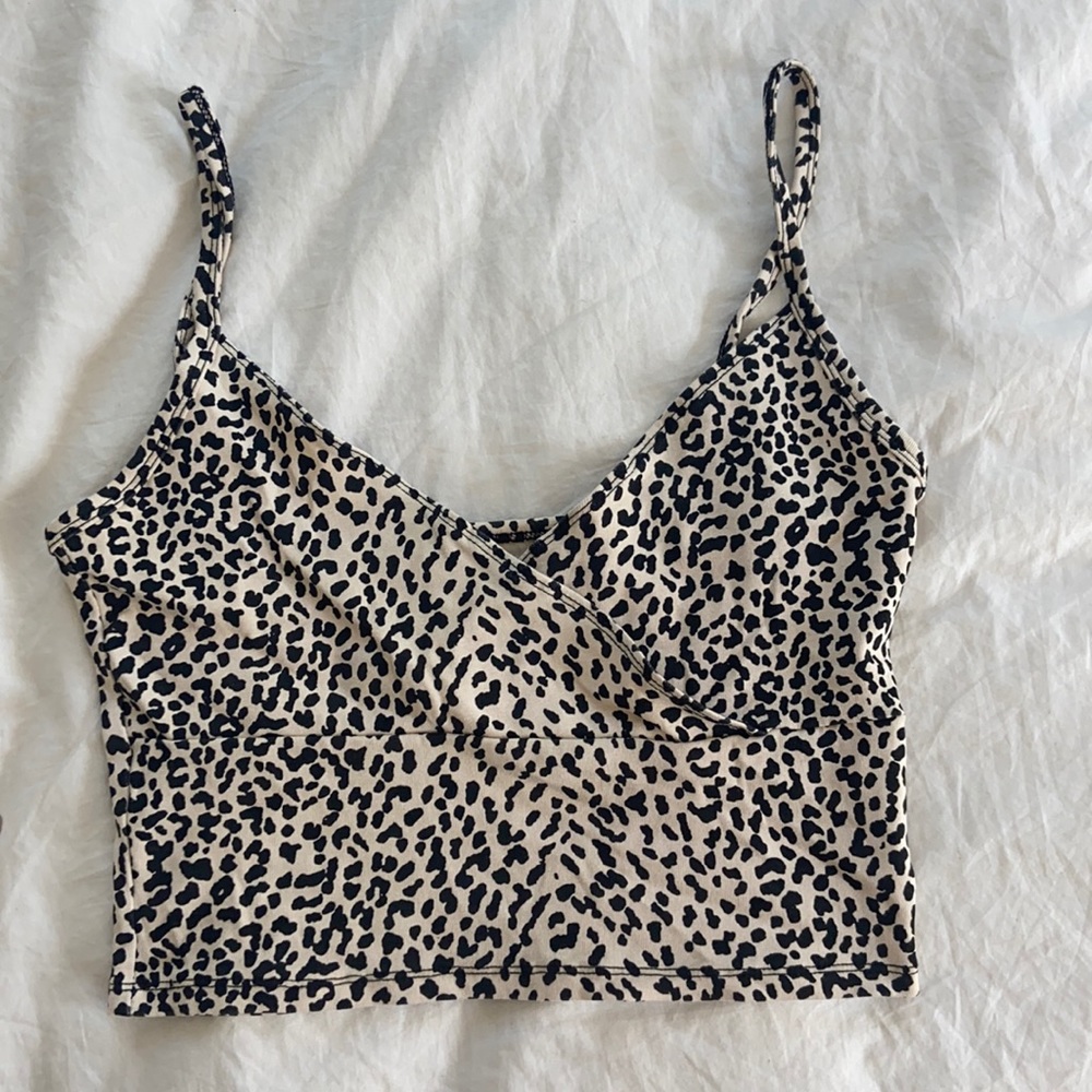CHEETAH/LEOPARD PRINT CROPTOP